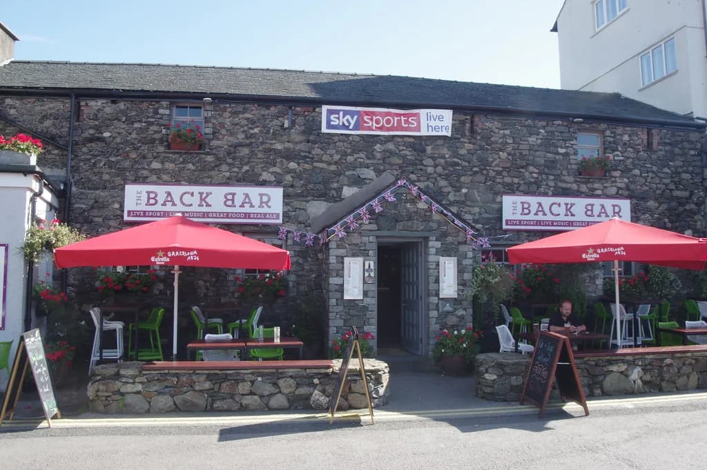 Beer Gardens in Keswick: 3 Pubs Worth Sitting Outside