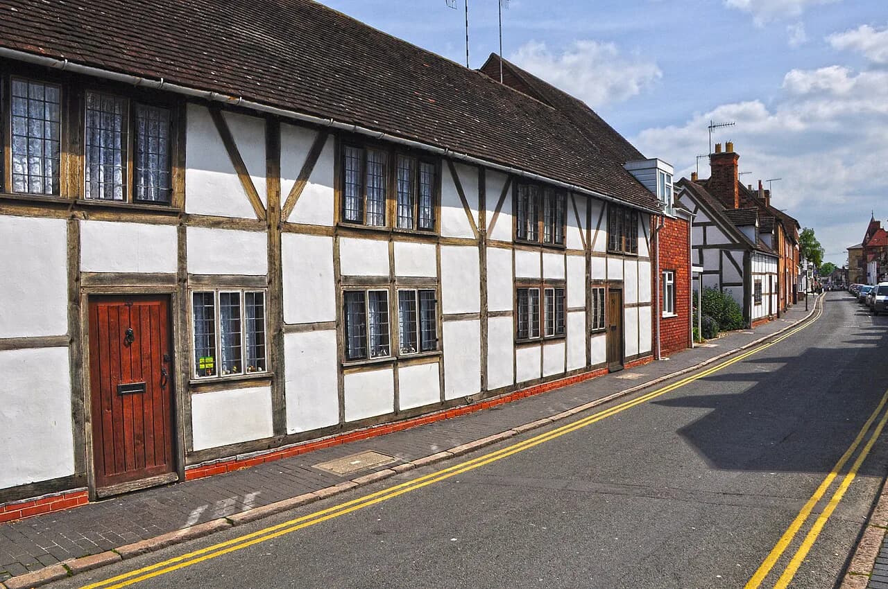 Beer Gardens in Stratford-upon-Avon: Where to Sit Outside