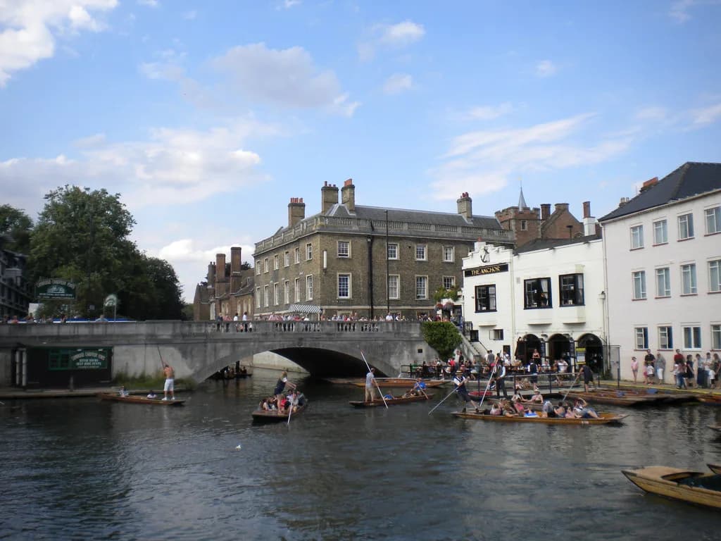 Best Pubs in Cambridge: Riverside, Real Ale and Roasts