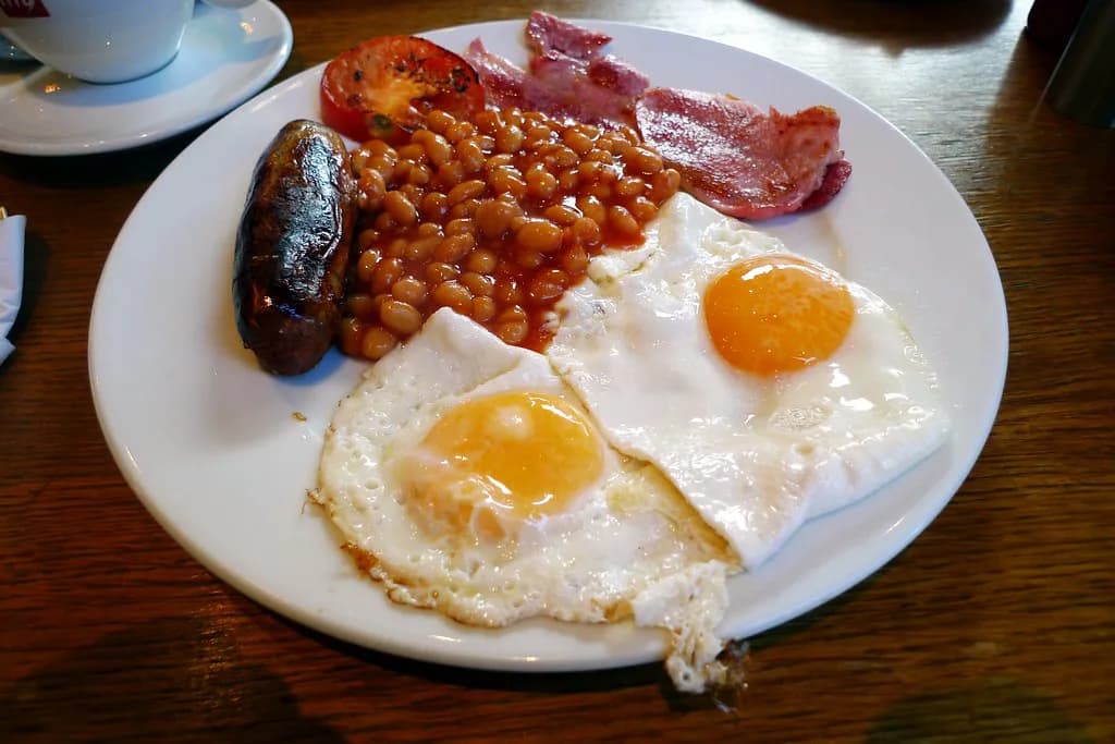 British Food to Try: What Each Dish Is and How to Order