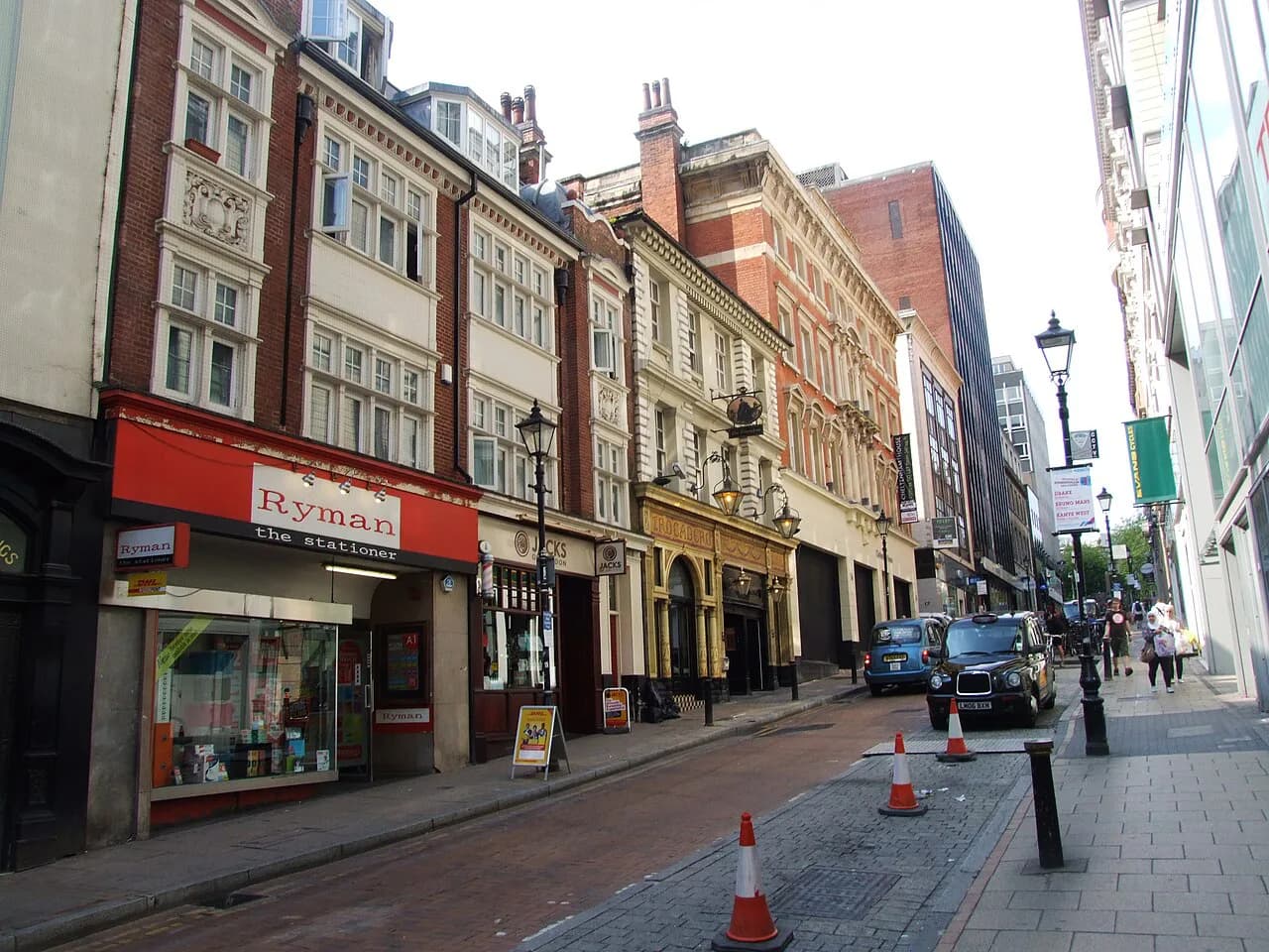 Bottomless Brunch Birmingham: What You Get and What It Costs