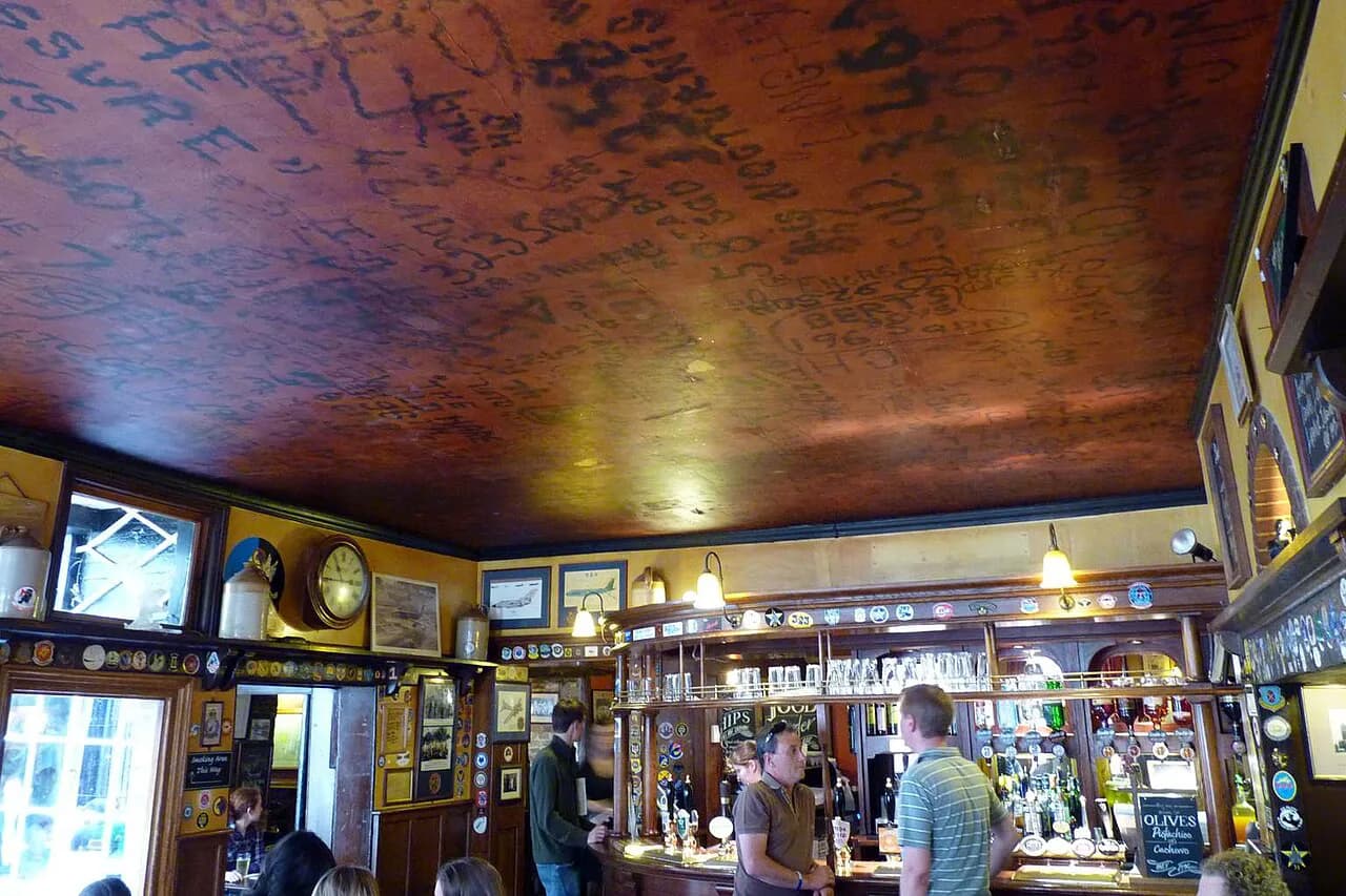 Eagle Cambridge Guide: What to Expect at the Historic Pub