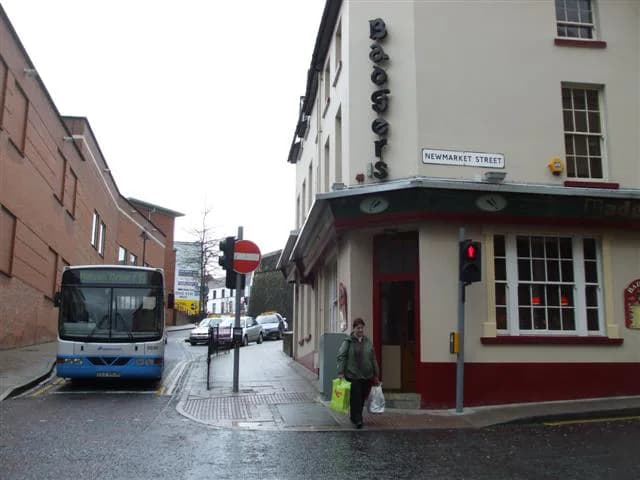 Pub Food in Derry: Where to Eat and When to Book