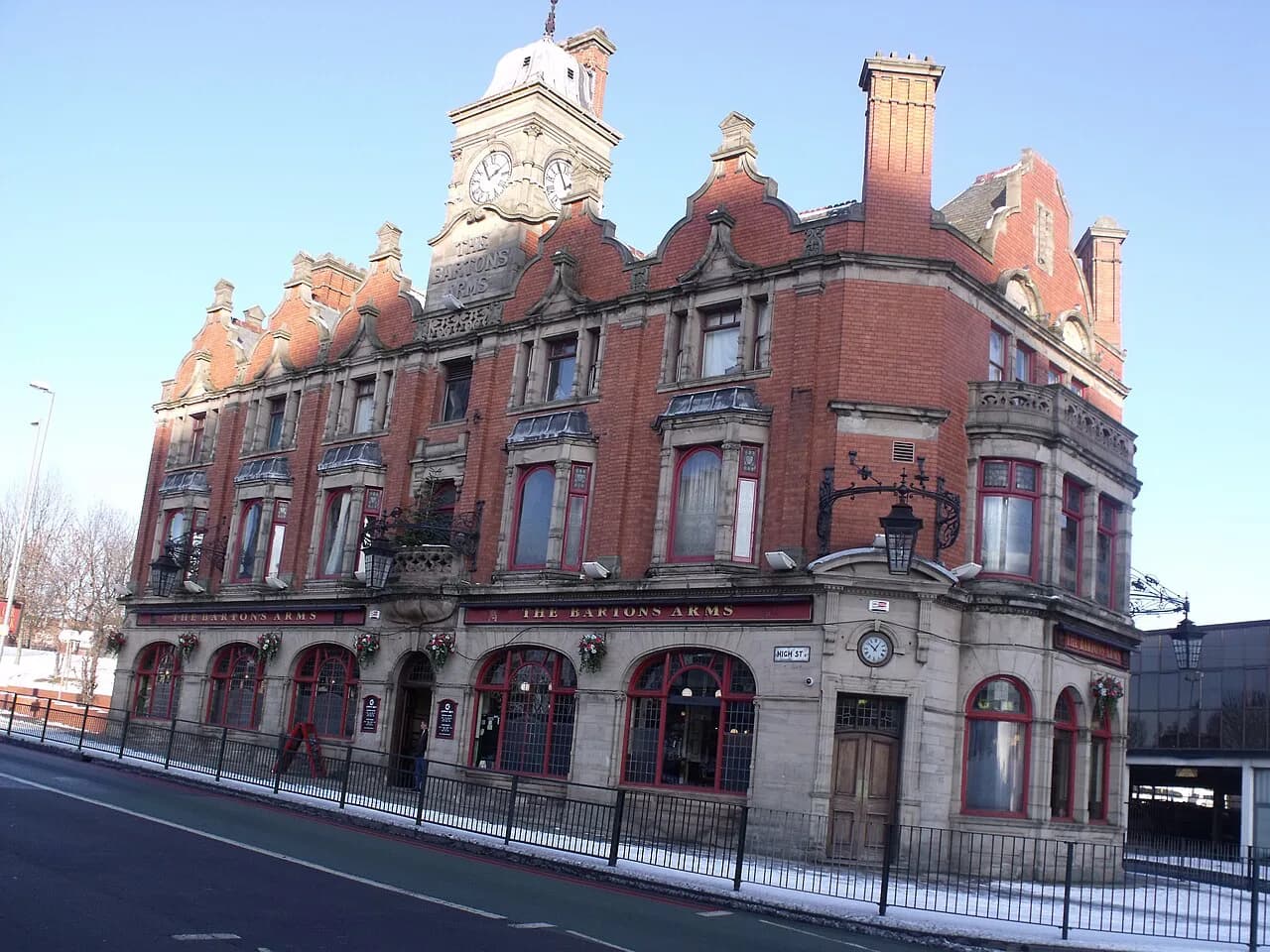 Birmingham Pubs and Food Landmarks for a Day Out