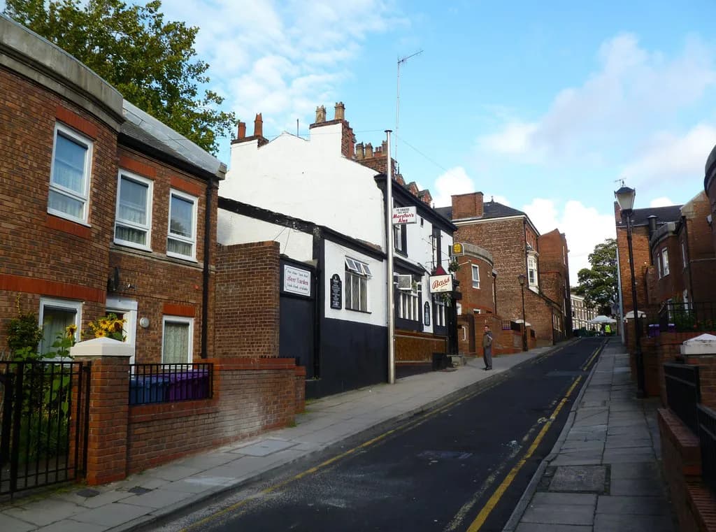 Liverpool Pubs and Food Stops: Sort Your Pints and Plates