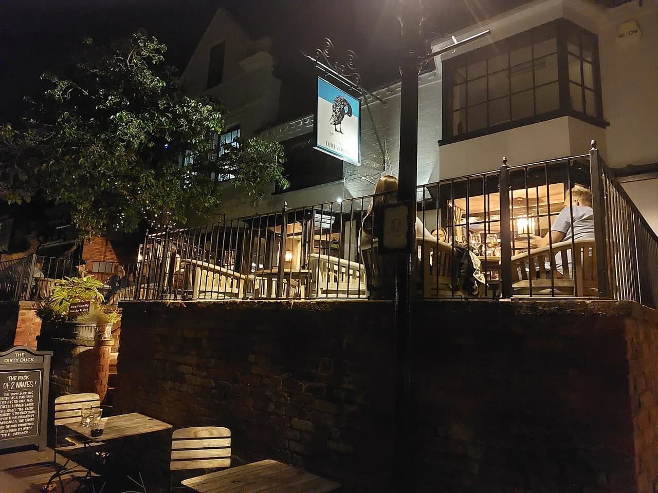 Stratford-upon-Avon Pubs and Food Landmarks to Plan Around
