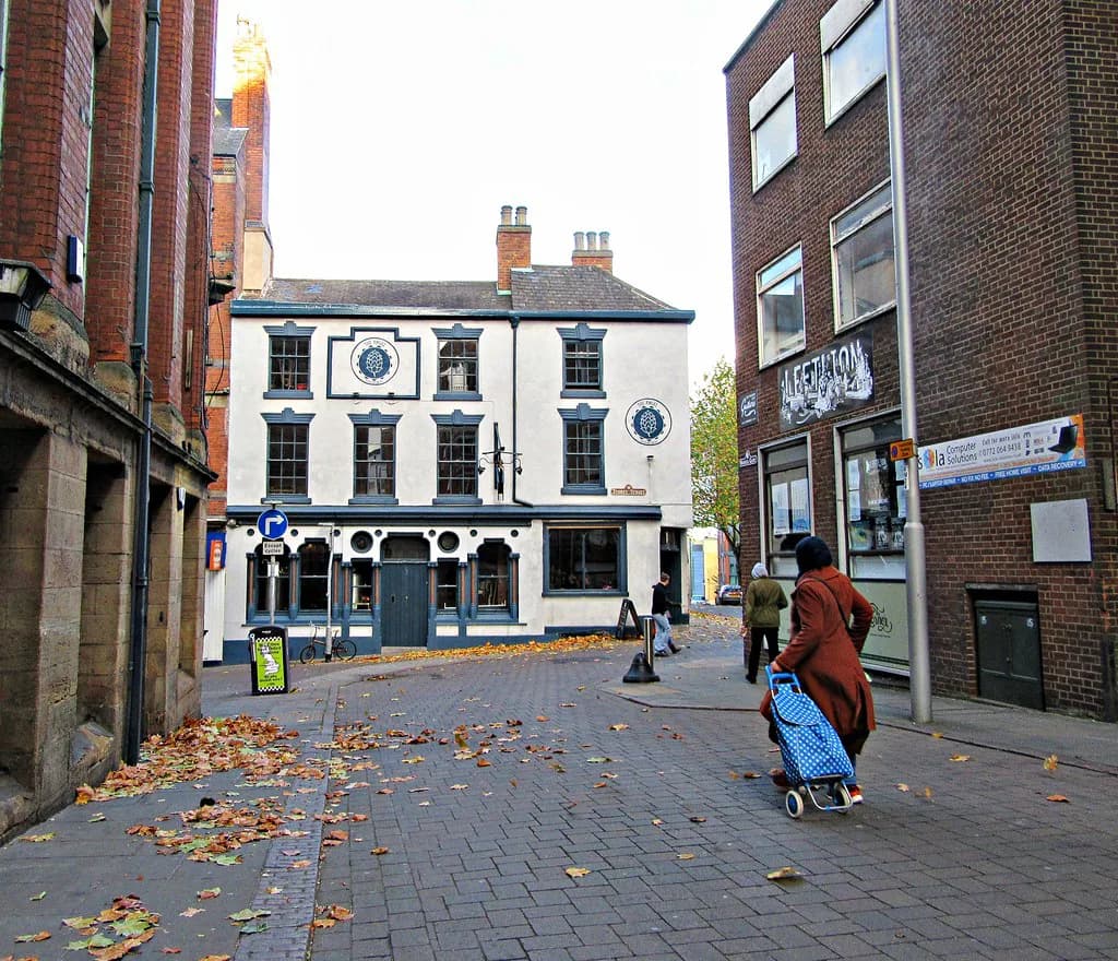 Indian Restaurants in Nottingham: Three Places Worth Booking
