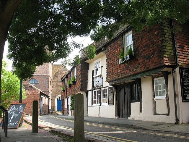 The Parrot, Canterbury: The Historic Church Lane Pub