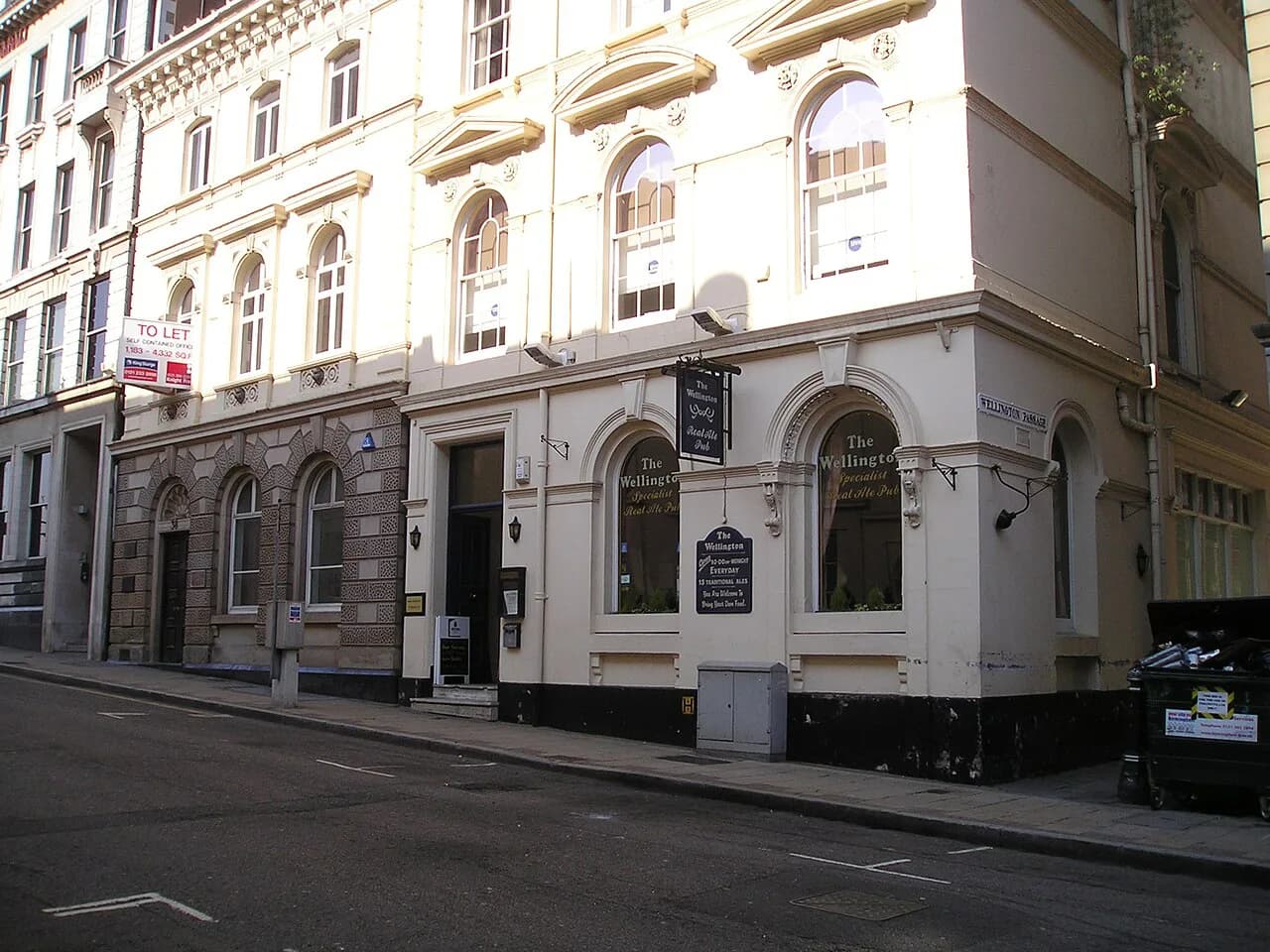 The Wellington, Birmingham: Real Ale Pub on Bennetts Hill