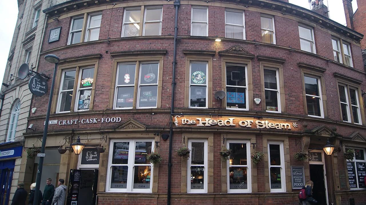 What to Eat in Leeds: Local Dishes and Where to Try Them