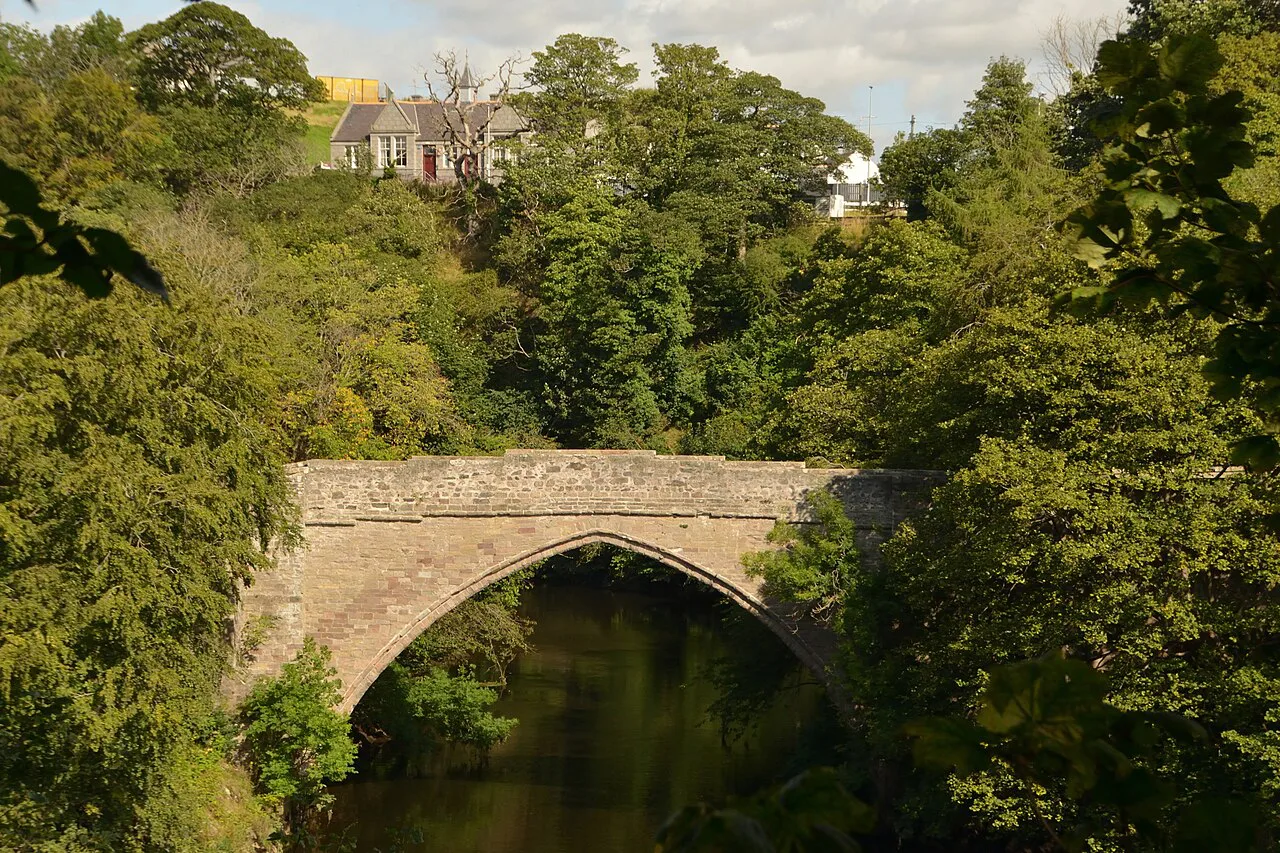 The Brig o' Balgownie over the River Don, Old Aberdeen.
