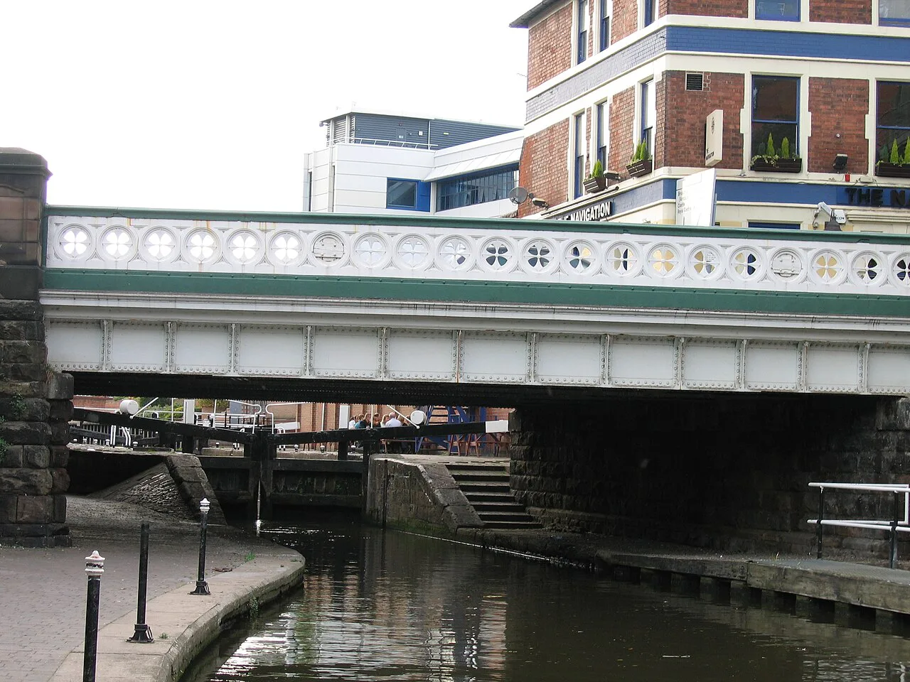 The Navigation pub above the Nottingham Canal at Wilford Street bridge.
