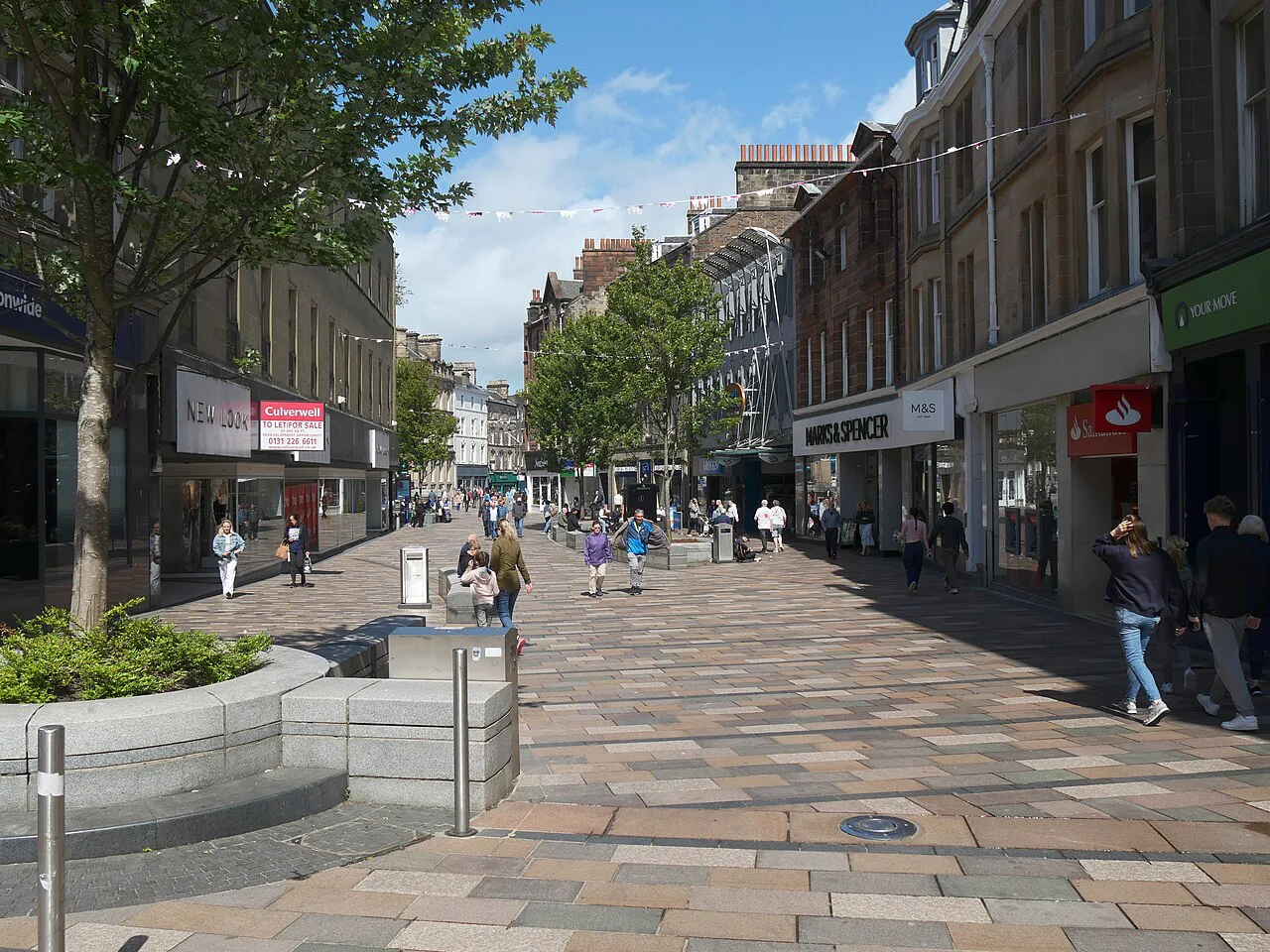 The pedestrianised Port Street, Stirling.