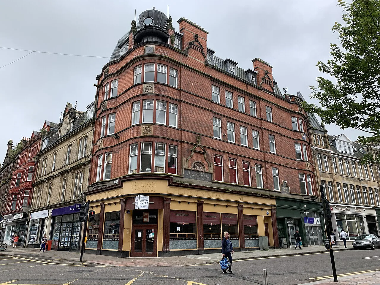 42 Port Street at the corner of Dumbarton Road, Stirling.