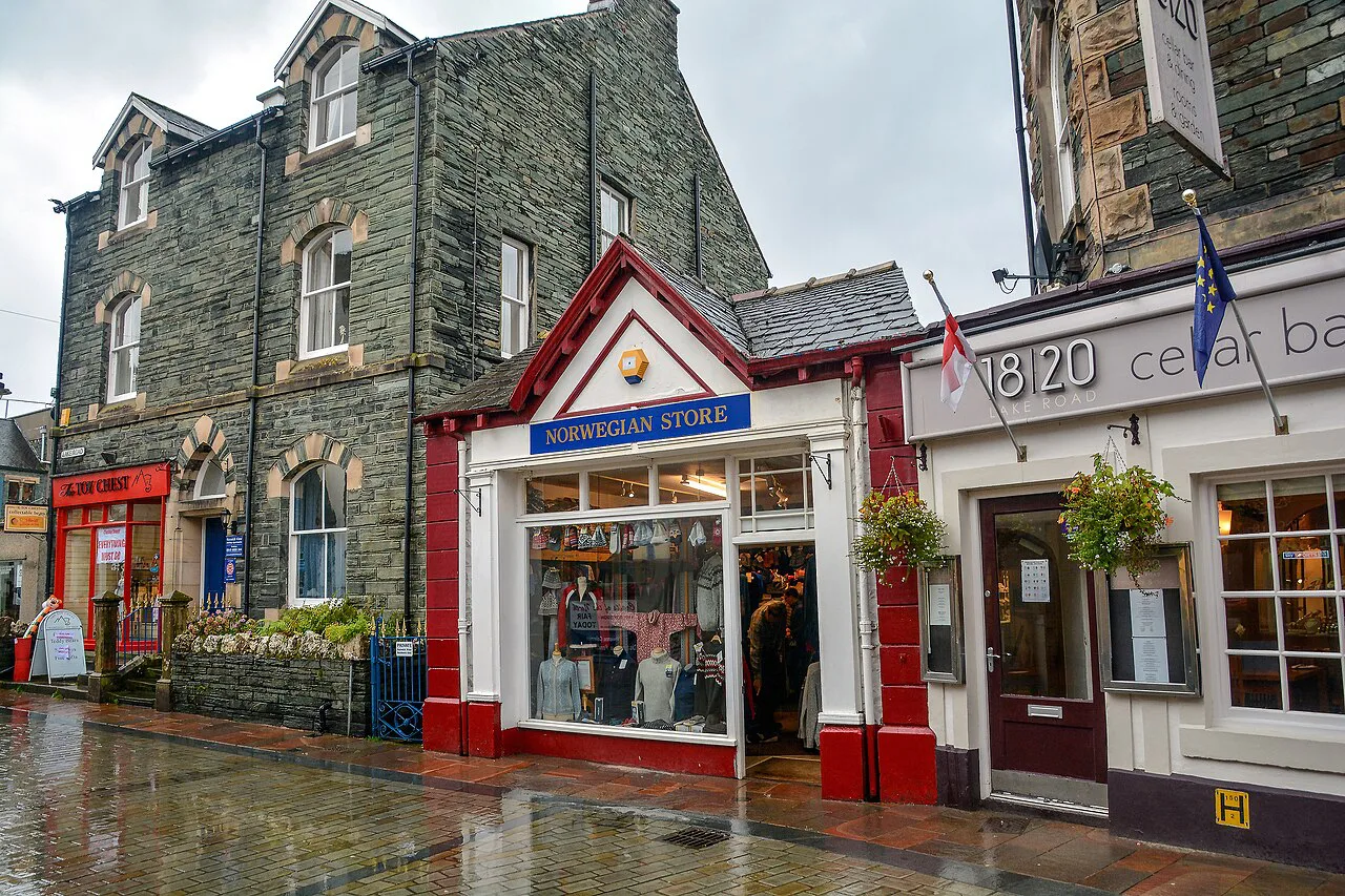 Shops on Lake Road, Keswick.