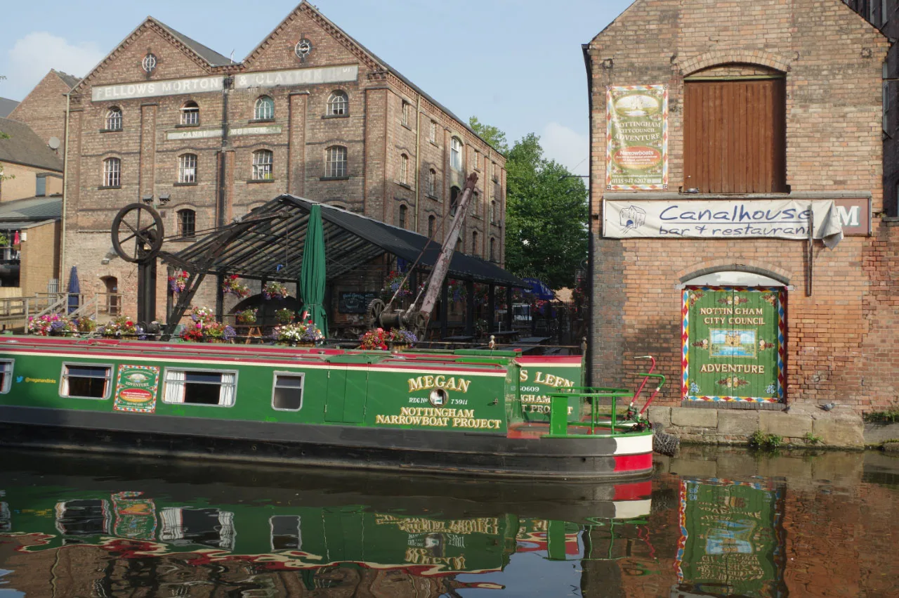 The Canal House pub and wharf on the Nottingham Canal.