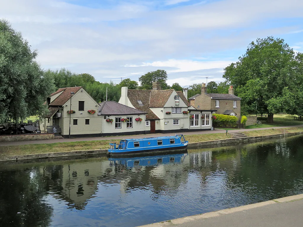 The Fort St George pub across the River Cam, Cambridge.