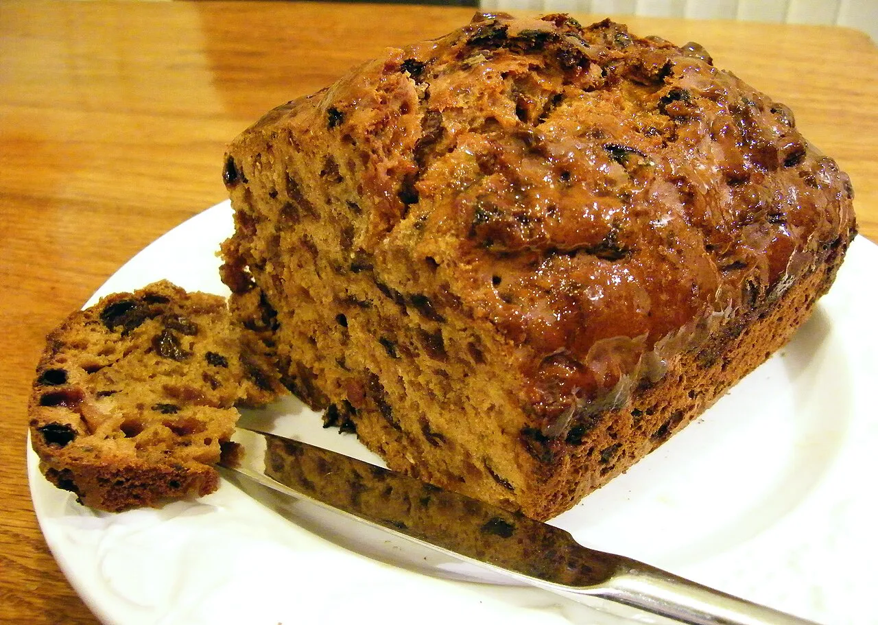 Sliced bara brith, a Welsh fruit bread.